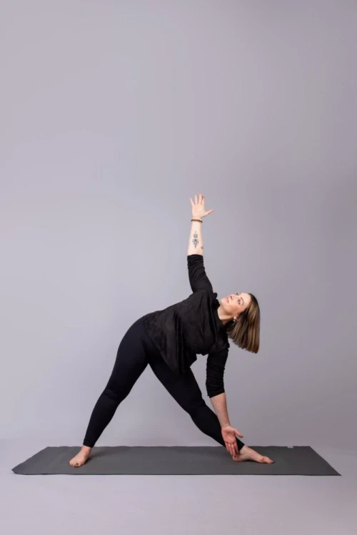 Meet our Yoga teacher Leah